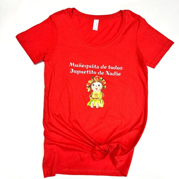 Muñequita de todos, Juguetito de Nadie Tee - Picture 1 of 1